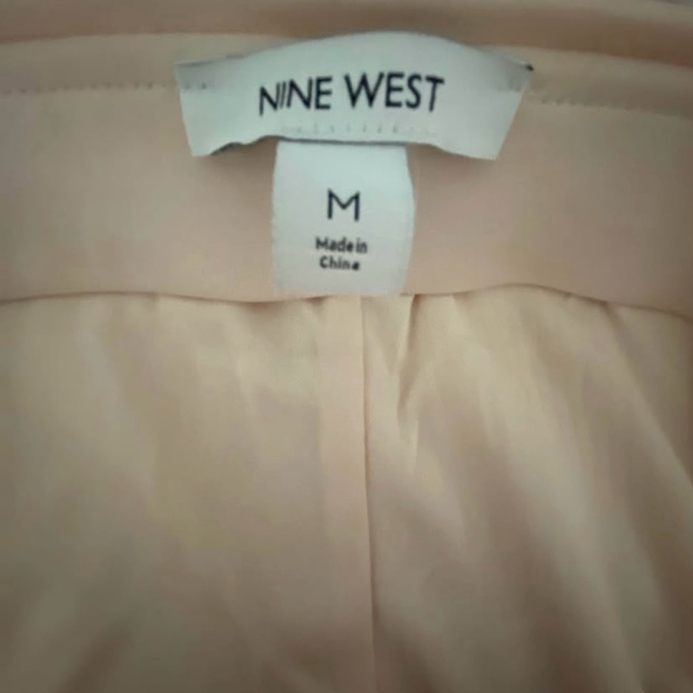 Nine West Ivory sequin stretchy pants. New never worn. Length regular/ long